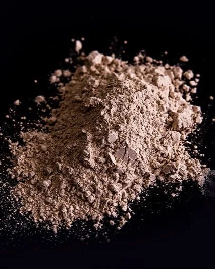 Baritina petrolera 4,20 g/cm³ terminada, polvo gris blanquecino